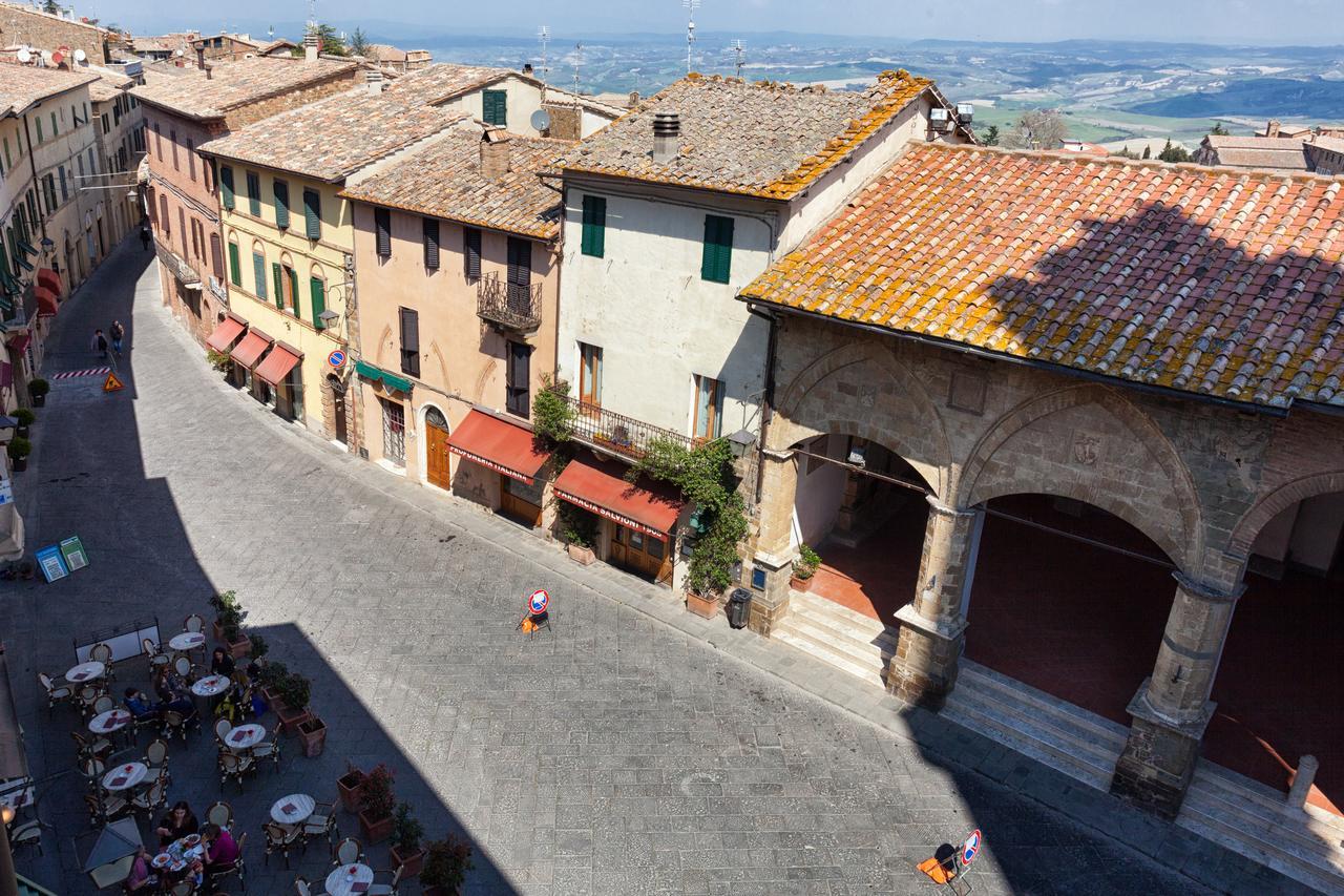 Scalette Di Piazza B&B Montalcino Exterior photo